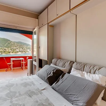 Apartmán Bright With A View Of The Gulf And A Swimming Pool Rapallo