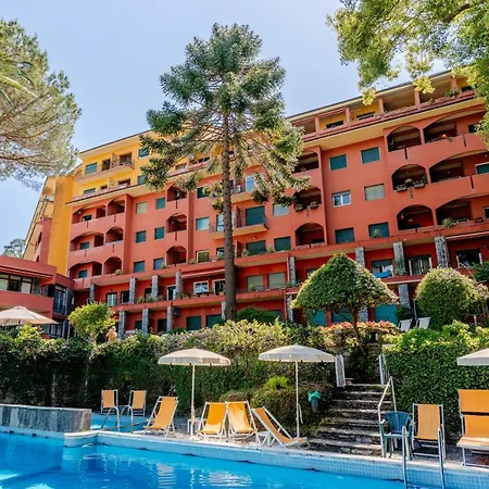 Bright With A View Of The Gulf And A Swimming Pool Διαμέρισμα *