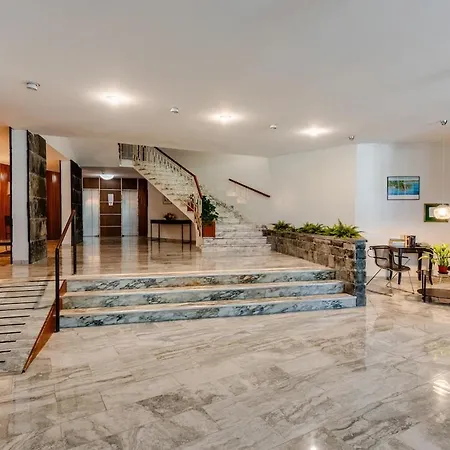 Apartmán Bright With A View Of The Gulf And A Swimming Pool *