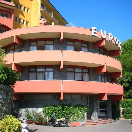 Bright With A View Of The Gulf And A Swimming Pool Apartmán Rapallo